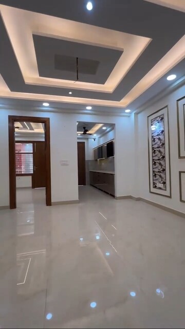Parking in 3 BHK Builder Floor at Fidato Honour Homes, Sector 89 – for Sale