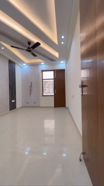 Building Lobby in 3 BHK Builder Floor at Fidato Honour Homes, Sector 89 – for Sale