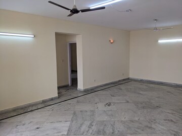 Room in 4 BHK Apartment at Ardee City The Residency, Sector 52 – for Rent