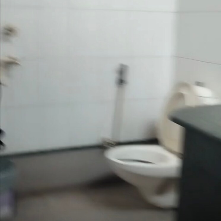 Washroom, lajpat nagar ii Commercial Office Space 900 Sq.Ft. In Lajpat Nagar ii Delhi 9165444