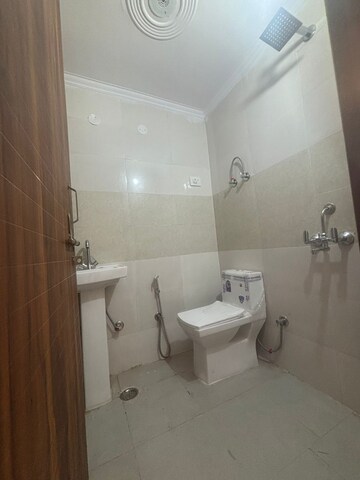Bathroom in 1 BHK Builder Floor at Saket – for Rent