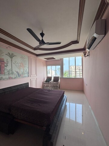 Bedroom in 2 BHK Apartment at Seven Bungalow, Andheri West – for Rent