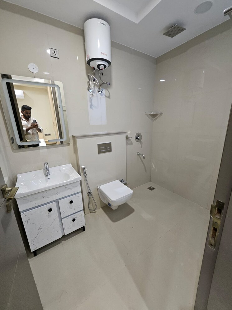 Team Area, sector 42 1 Bedroom 1000 Sq.Ft. Builder Floor In Sector 42 Gurgaon 9165490