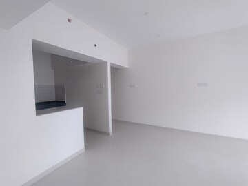 Room in 3 BHK Apartment at Avon Vista, Balewadi – for Rent