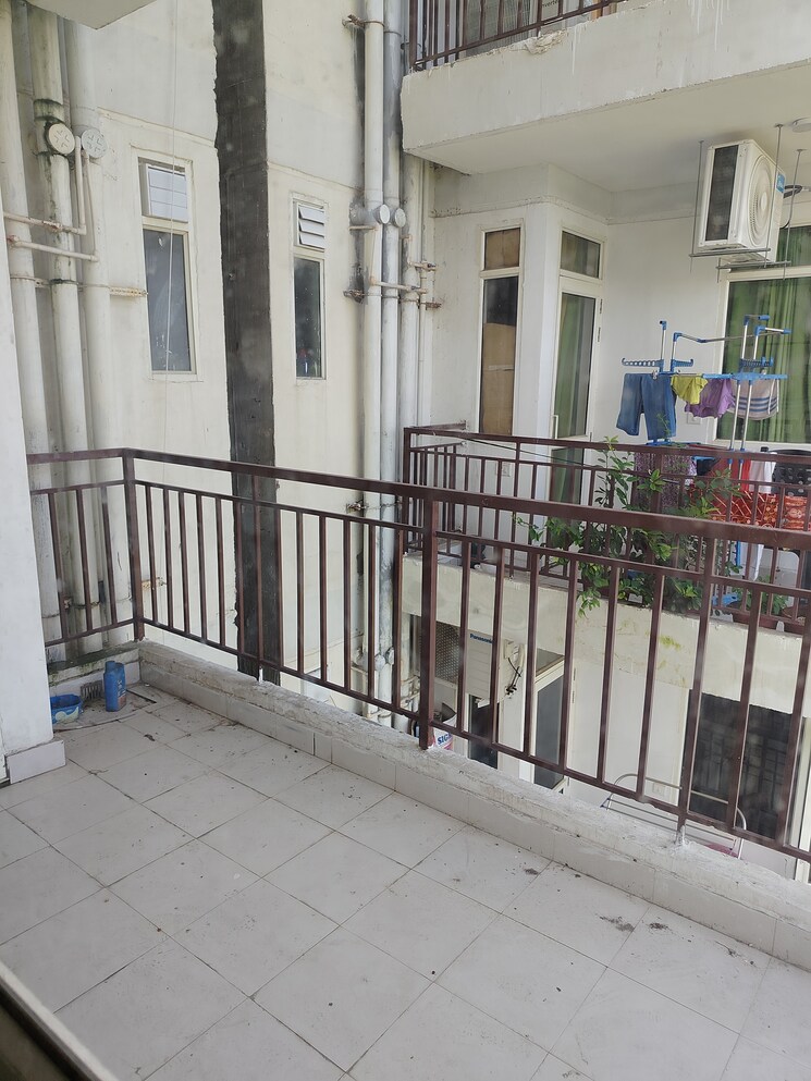 Balcony, suncity-avenue-76 2 Bedroom 635 Sq.Ft. Apartment In Sector 76 Gurgaon 9165537