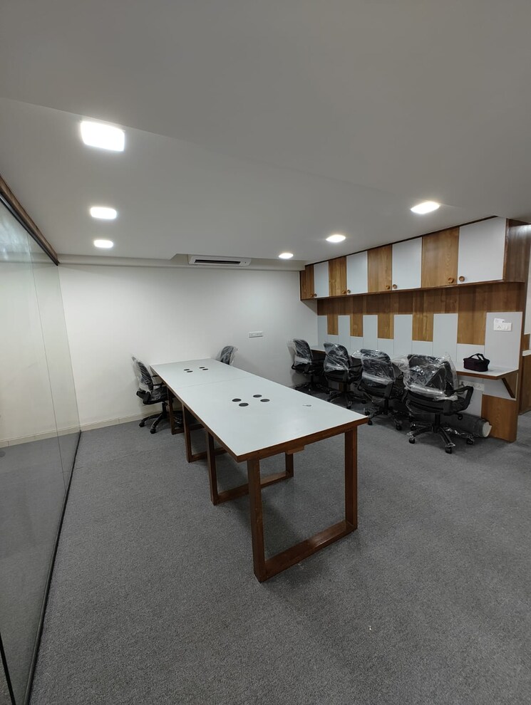 Team Area, zion-z-one Commercial Office Space 1600 Sq.Ft. In Bodakdev Ahmedabad 9165519