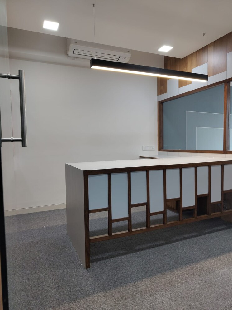 Room, zion-z-one Commercial Office Space 1600 Sq.Ft. In Bodakdev Ahmedabad 9165519