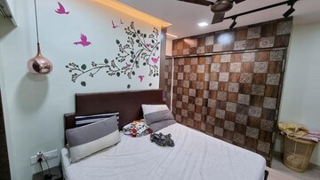 Furnished Amenities in 2 BHK Apartment at Palacia Kingston, Thane West – for Rent