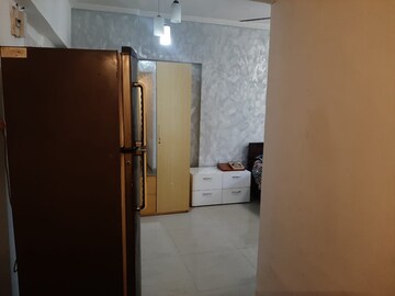 Room in 1 RK Apartment at Royal Palms, Goregaon East – for Rent
