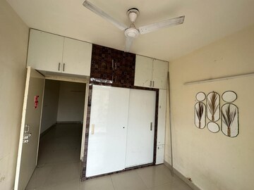 Room in 3 BHK Apartment at Conscient Habitat 78, Sector 78 – for Sale