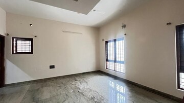 Room in 3 BHK Independent House at Hsr Layout – for Rent