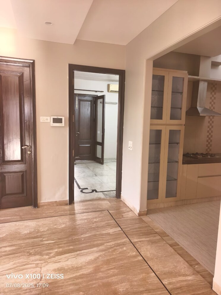 undefined, green park 3 Bedroom 2140 Sq.Ft. Builder Floor In Green Park Delhi 9165561