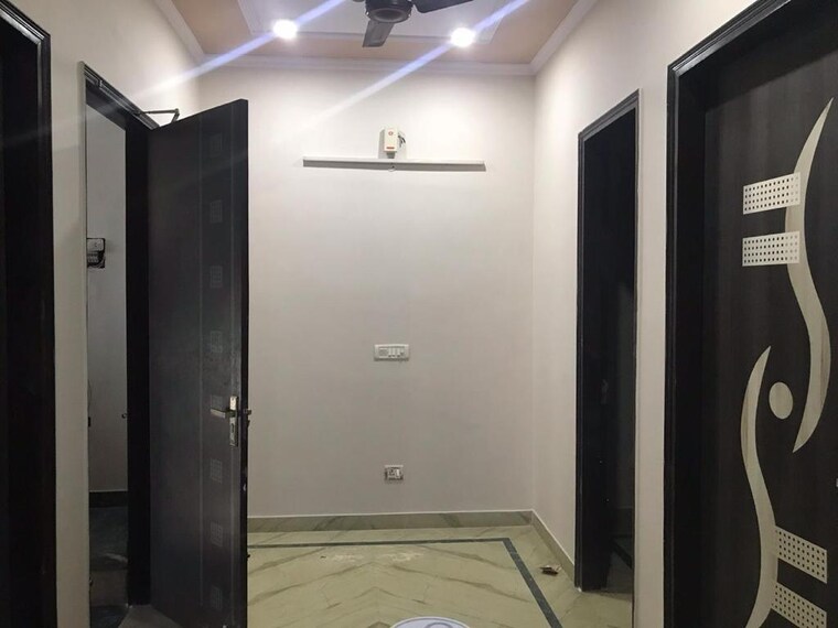 Bathroom, cosmos-floors 2.5 Bedroom 1100 Sq.Ft. Builder Floor In Sector 52 Gurgaon 9165589