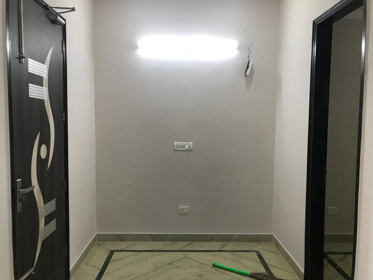 2.5 BHK + Study Room 1100 Sq.Ft. Builder Floor in Cosmos Floors