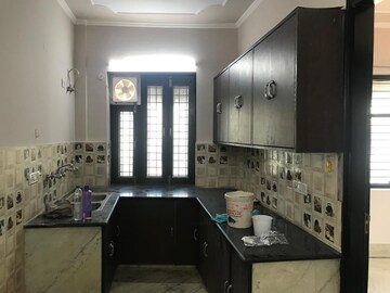 Kitchen in 2.5 BHK Builder Floor at Cosmos Floors, Sector 52 – for Rent