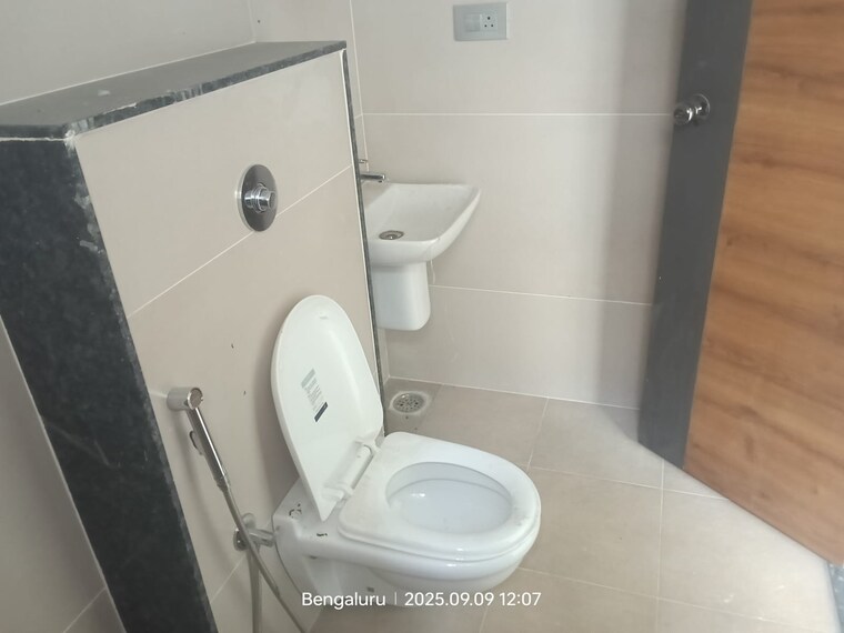 Bathroom, sonin-park-south 2 Bedroom 1366 Sq.Ft. Apartment In Jp Nagar Phase 7 Bangalore 9165558
