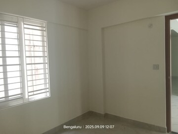 Room in 2 BHK Apartment at Sonin Park South, Jp Nagar Phase 7 – for Sale