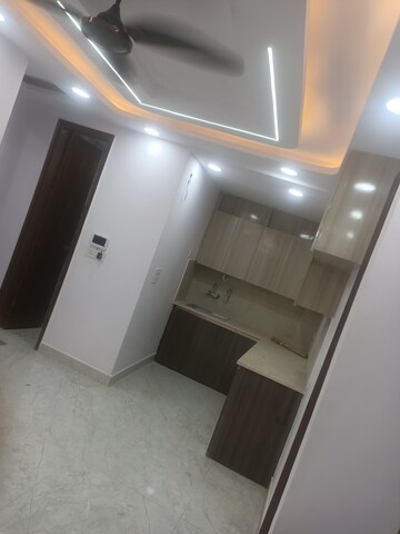 Furnished Amenities in 3 BHK Builder Floor at Govindpuri – for Sale