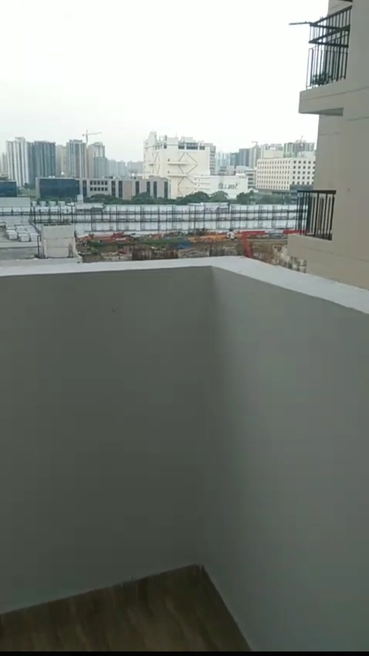 Balcony, amrapali-riverview 2.5 Bedroom 1125 Sq.Ft. Apartment In Amrapali Leisure Valley Greater Noida 9165613