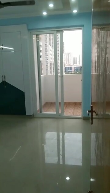 Bathroom in 2.5 BHK Apartment at Amrapali Riverview, Amrapali Leisure Valley – for Rent