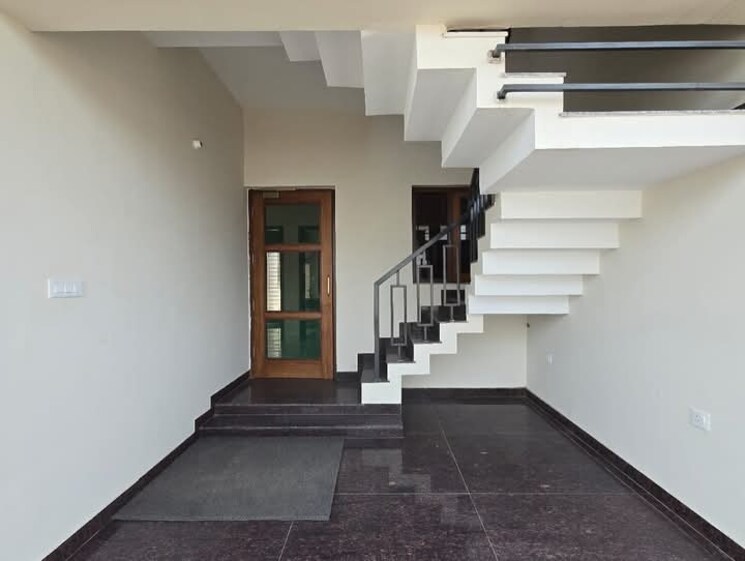  Parking, sector 115 4 Bedroom 127 Sq.Yd. Independent House In Sector 115 Mohali 9165649