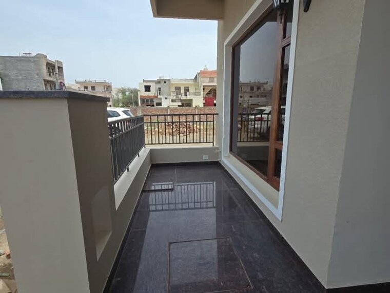 Balcony, sector 115 4 Bedroom 127 Sq.Yd. Independent House In Sector 115 Mohali 9165649