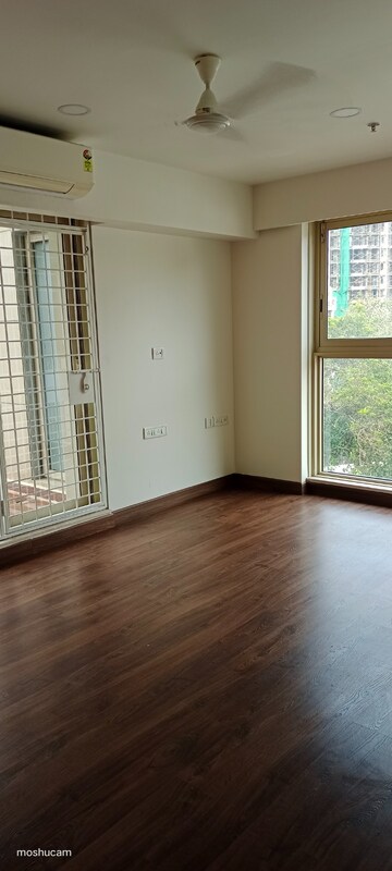 Room in 3 BHK Apartment at Ashar Navroze Apartment, Pali Hill – for Sale