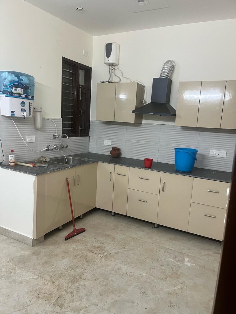 Kitchen, sector 115 1 Bedroom 60 Sq.Yd. Apartment In Sector 115 Mohali 9165758