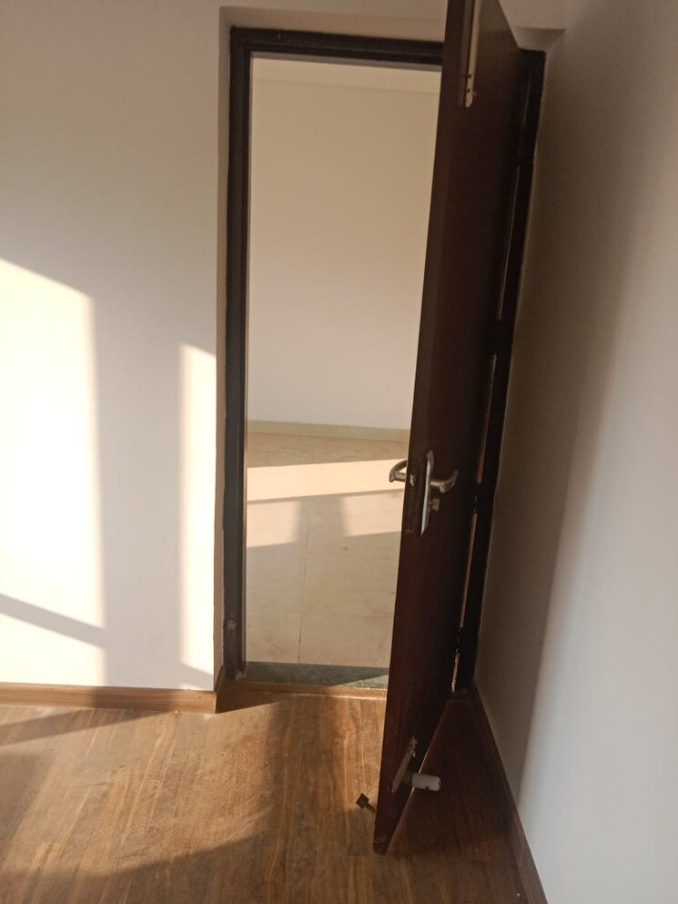 Room, bptp-parkland-pride 4 Bedroom 250 Sq.Yd. Builder Floor In Sector 77 Faridabad 9165725