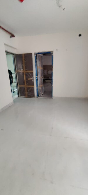 Room in 3 BHK Apartment at Financial District – for Sale