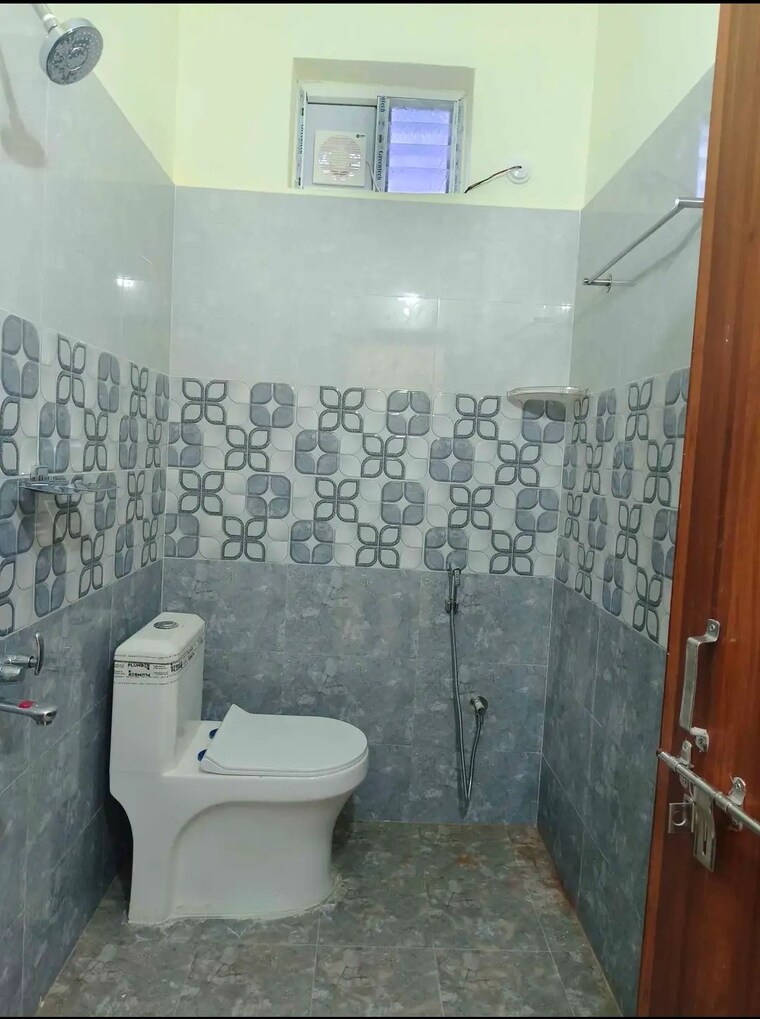 Bathroom, prestige-tranquil 3 Bedroom 2049 Sq.Ft. Apartment In Kokapet Hyderabad 9165726