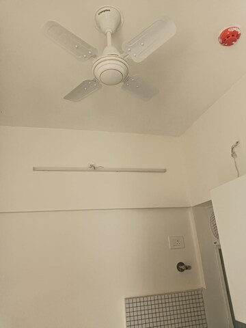 Master Bedroom in 2 BHK Apartment at Omkar Signet, Malad East – for Rent