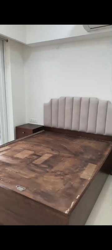 Bedroom in 4 BHK Apartment at Sector 65 – for Rent