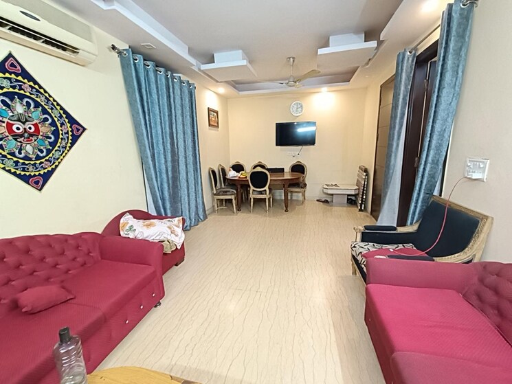 Living Room, chattarpur 3 Bedroom 130 Sq.Yd. Builder Floor In Chattarpur Delhi 9165978