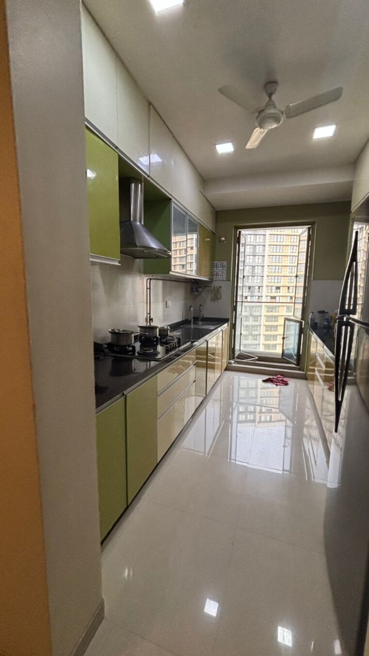Kitchen, kalpataru-imperia 3 Bedroom 1098 Sq.Ft. Apartment In Santacruz West Mumbai 9165810