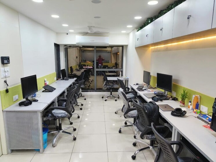 Team Area, shyamal Commercial Office Space 726 Sq.Ft. In Shyamal Ahmedabad 9165834
