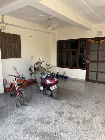 Parking in 3 BHK Independent House at Sector 7 – for Rent
