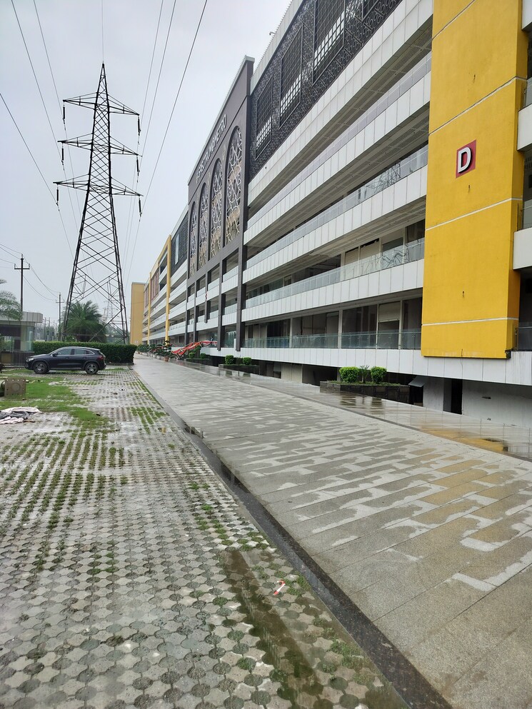 Exterior View, galaxy-blue-sapphire-plaza Commercial Office Space 560 Sq.Ft. In Sector 4 Greater Noida Greater Noida 9165948