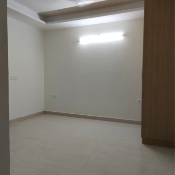 Room in 2 BHK Builder Floor at Palm Residency Chhatarpur, Rajpur Khurd Extension – for Rent