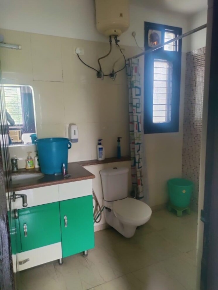 Team Area, unitech-south-city-ii 3 Bedroom 1800 Sq.Ft. Builder Floor In Sector 50 Gurgaon 9165943