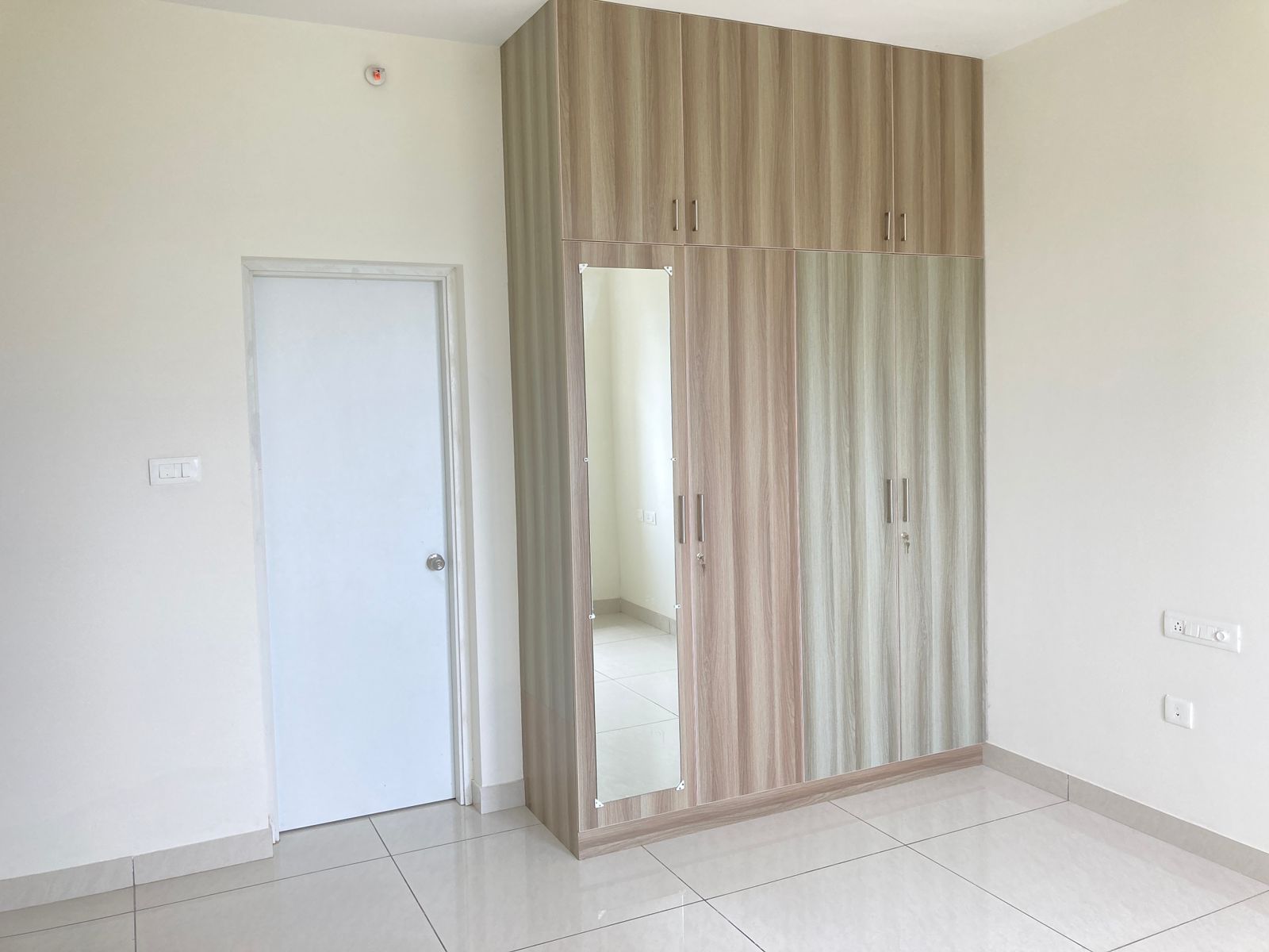 2.5 BHK + Study Room Apartment For Rent in Prestige Lakeside Habitat