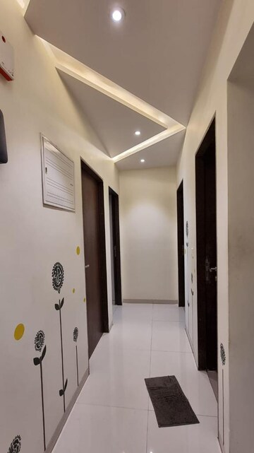 Room in 2 BHK Apartment at Cosmos Jewels Solitaire, Ghodbunder Road – for Rent