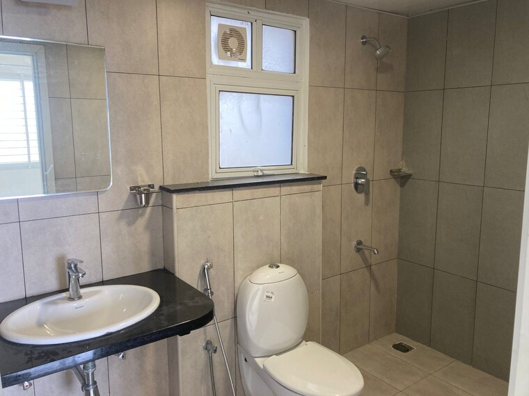 Bathroom, prestige-lakeside-habitat 2.5 Bedroom 1348 Sq.Ft. Apartment In Varthur Bangalore 9165921