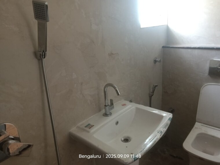 Bathroom, jp nagar phase 7 3 Bedroom 1600 Sq.Ft. Builder Floor In Jp Nagar Phase 7 Bangalore 9165938