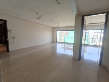 Room in 3 BHK Apartment at AP Florence, Khar West – for Sale