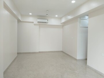 Room in 3 BHK Apartment at Shivdham CHS Santacruz, Santacruz West – for Sale