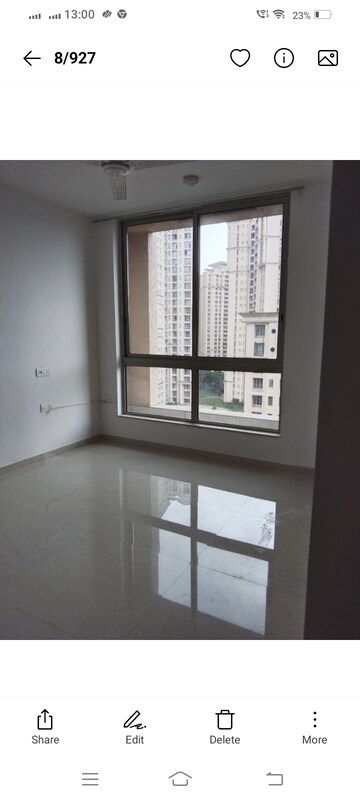 Room in 2.5 BHK Apartment at Hiranandani Skylark Enclave, Ghodbunder Road – for Rent
