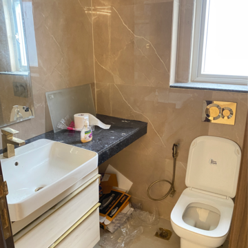 Team Area in 3.5 BHK Apartment at Smart World Orchard, Sector 61 – for Rent