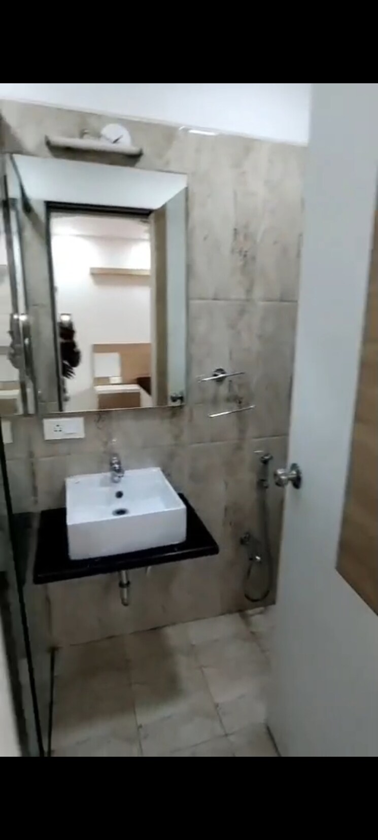 Bathroom, paranjape-schemes-royal-court 3 Bedroom 1100 Sq.Ft. Apartment In Andheri East Mumbai 9166136