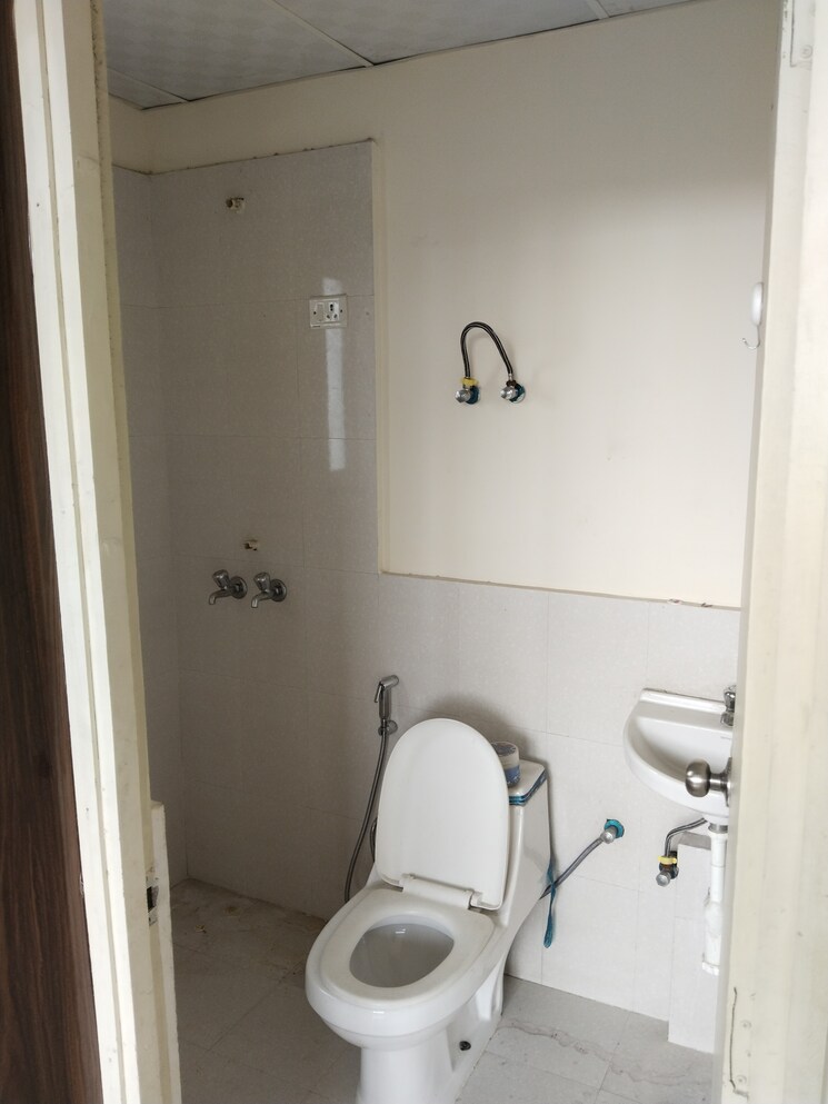 Bathroom, pyramid-urban-homes-2 2 Bedroom 616 Sq.Ft. Apartment In Sector 86 Gurgaon 9166096